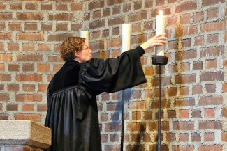 Die letzte Kerze ausblasen